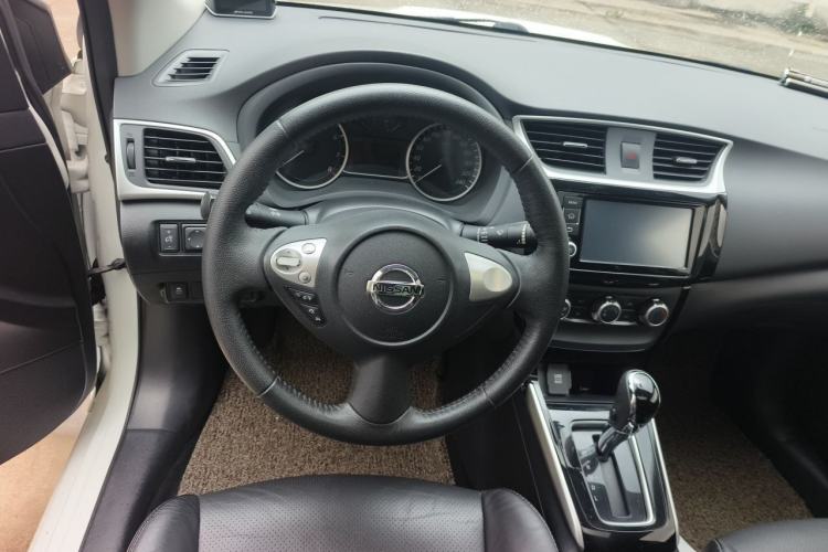 Used Nissan Sylphy 2018 1.6XV CVT Deluxe Edition Steering Wheel