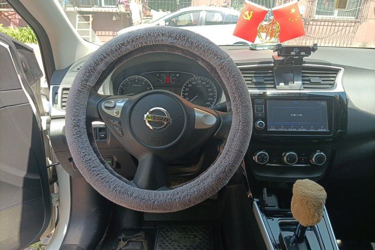 Used Nissan Sylphy 2018 1.6XV CVT Deluxe Edition Steering Wheel