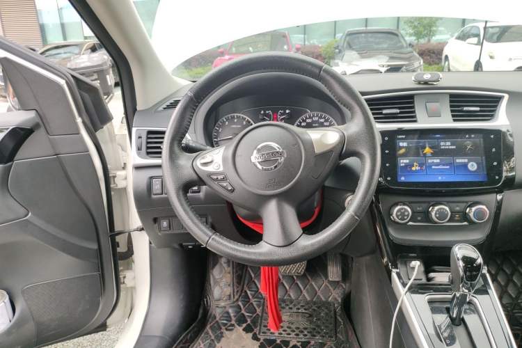 Used Nissan Sylphy 2018 1.6XV CVT Deluxe Edition Steering Wheel