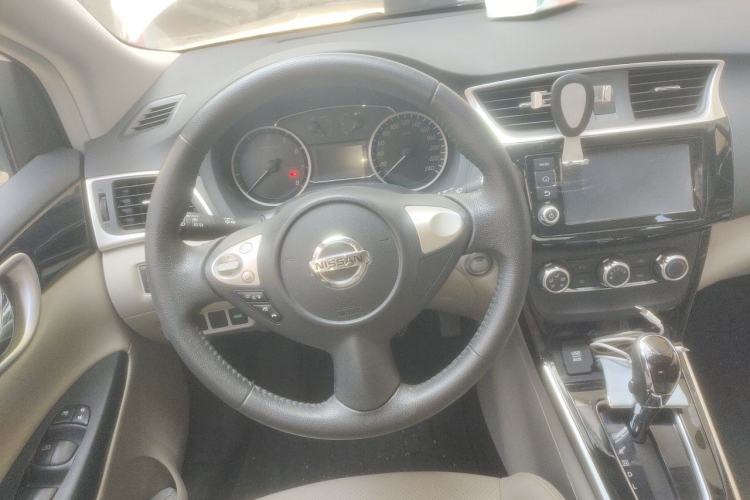 Used Nissan Sylphy 2018 1.6XV CVT Deluxe Edition Steering Wheel