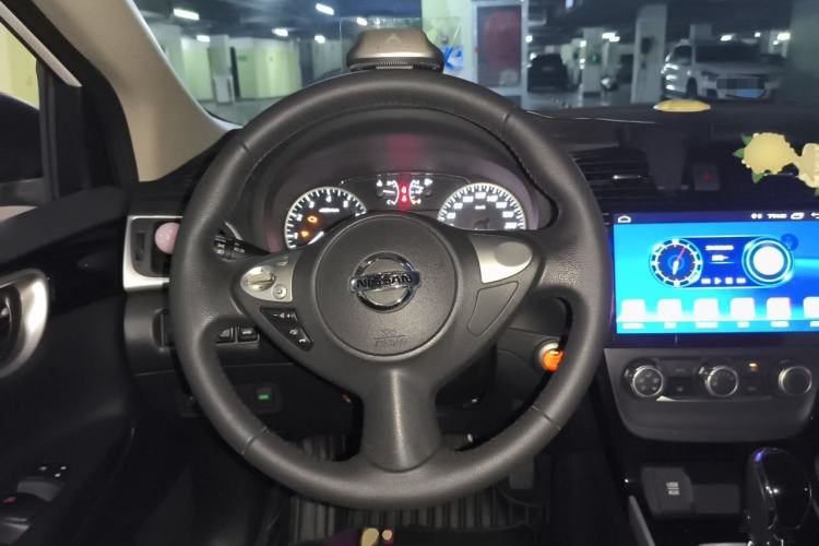 Used Nissan Sylphy 2018 1.6XV CVT Deluxe Edition Steering Wheel