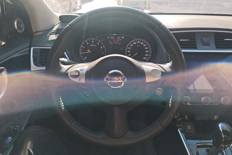 Used Nissan Sylphy 2018 1.6XV CVT Deluxe Edition Steering Wheel