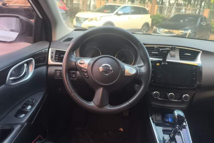 Used Nissan Sylphy 2018 1.6XV CVT Deluxe Edition Steering Wheel