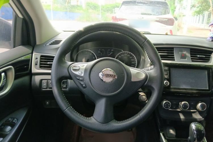 Used Nissan Sylphy 2018 1.6XV CVT Deluxe Edition Steering Wheel