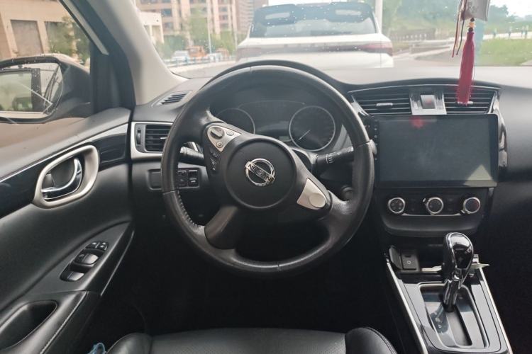 Used Nissan Sylphy 2018 1.6XV CVT Deluxe Edition Steering Wheel