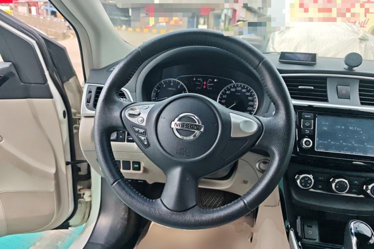 Used Nissan Sylphy 2018 1.6XV CVT Deluxe Edition Steering Wheel