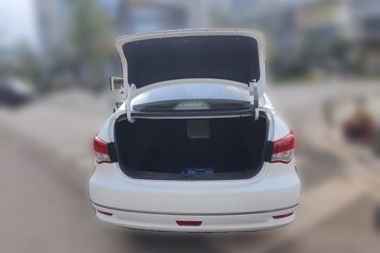 Used Nissan Sylphy 2018 Classic 1.6XE Manual Comfort Edition Trunk
