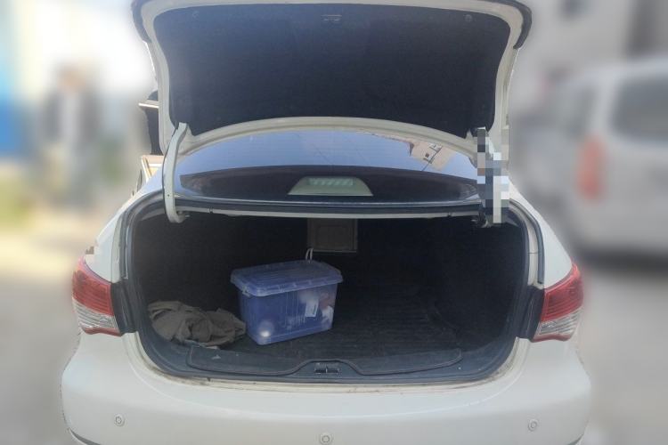 Used Nissan Sylphy 2018 Classic 1.6XE+ Manual Leading Edition Trunk