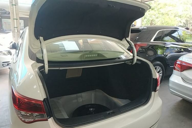 Used Nissan Sylphy 2018 Classic 1.6XE+ CVT Luxury Edition Trunk