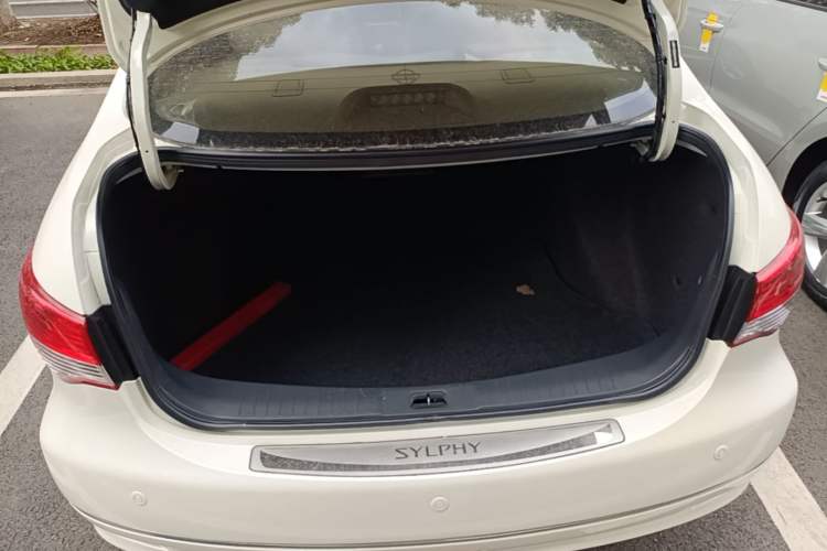 Used Nissan Sylphy 2018 Classic 1.6XE+ CVT Leading Edition Trunk