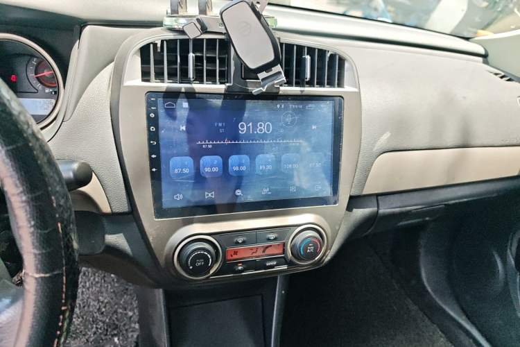 Used Nissan Sylphy 2018 Classic 1.6XE+ Manual Leading Edition Audio And AC Panel