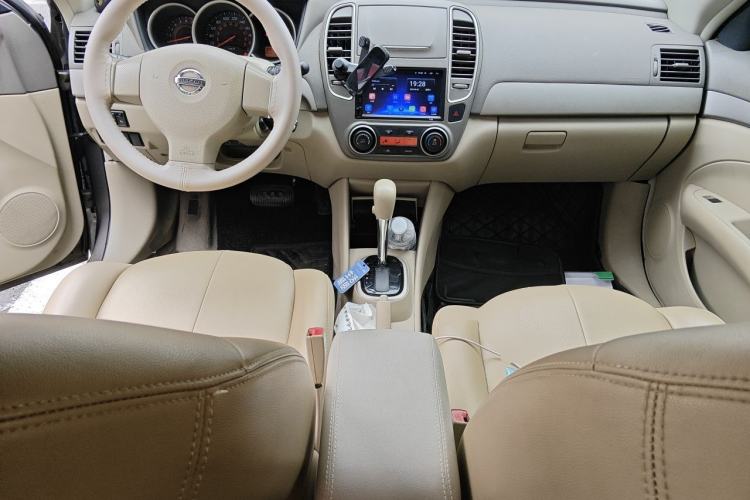 Used Nissan Sylphy 2018 Classic 1.6XE CVT Comfort Edition Center Console