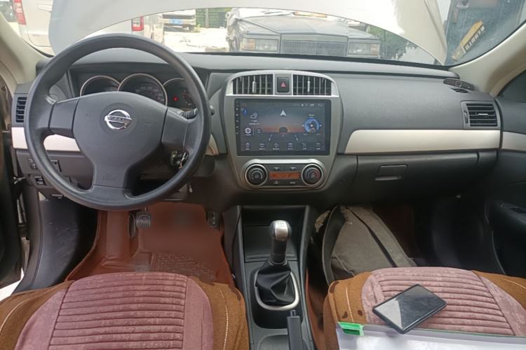 Used Nissan Sylphy 2018 Classic 1.6XE Manual Comfort Edition Center Console
