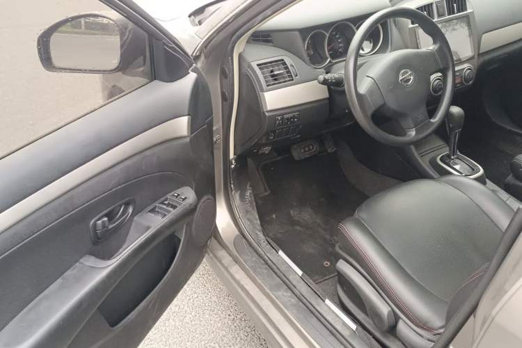Used Nissan Sylphy 2018 Classic 1.6XE+ CVT Leading Edition Driver Seat