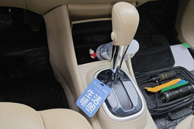 Used Nissan Sylphy 2018 Classic 1.6XE CVT Comfort Edition Gear Lever