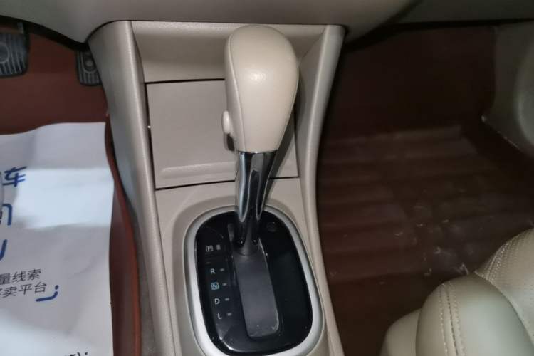 Used Nissan Sylphy 2018 Classic 1.6XE+ CVT Leading Edition Gear Lever