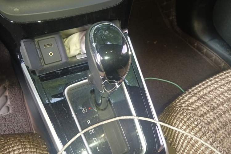Used Nissan Sylphy 2018 1.6XV CVT Deluxe Edition Gear Lever