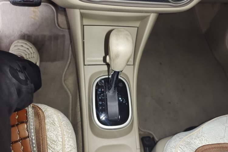 Used Nissan Sylphy 2018 Classic 1.6XE+ CVT Leading Edition Gear Lever
