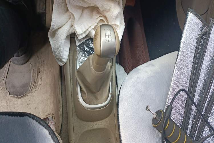 Used Nissan Sylphy 2018 Classic 1.6XE+ Manual Leading Edition Gear Lever