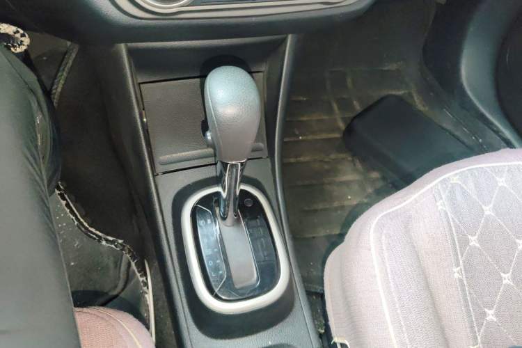 Used Nissan Sylphy 2018 Classic 1.6XE+ CVT Leading Edition Gear Lever