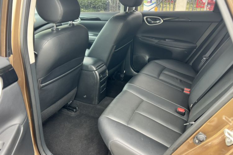Used Nissan Sylphy 2018 1.6XV CVT Deluxe Edition Interior 3