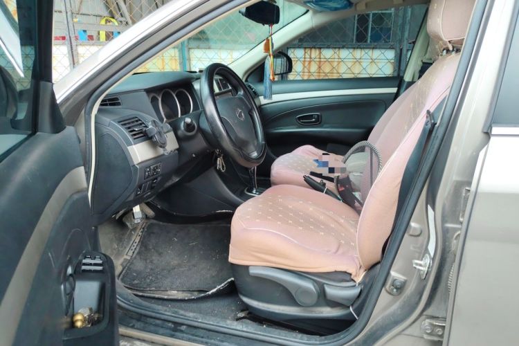 Used Nissan Sylphy 2018 Classic 1.6XE+ CVT Leading Edition Left Front Seat