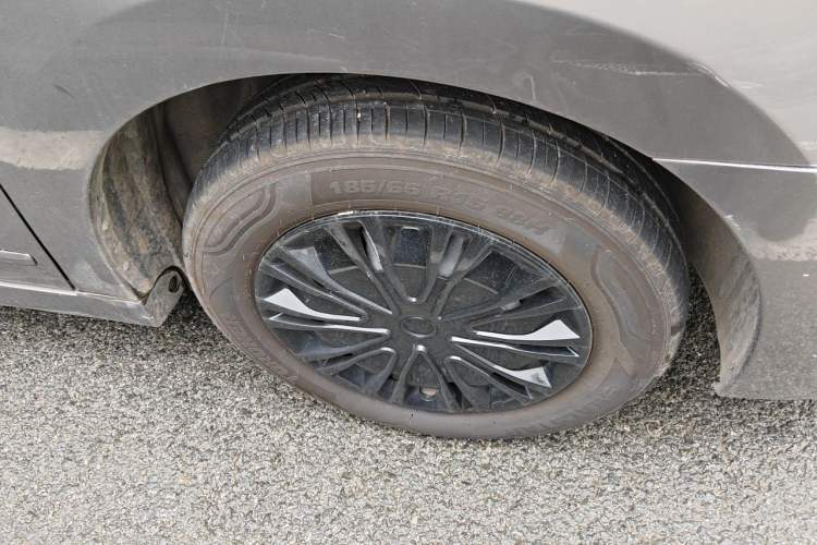 Used Nissan Sylphy 2018 Classic 1.6XE CVT Comfort Edition Right Front Wheel Hub
