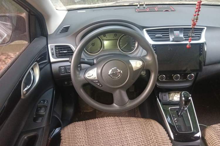 Used Nissan Sylphy 2018 1.6XV CVT Deluxe Edition Steering Wheel
