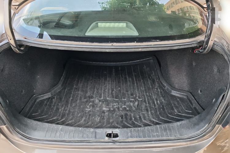 Used Nissan Sylphy 2018 Classic 1.6XE+ Manual Leading Edition Trunk