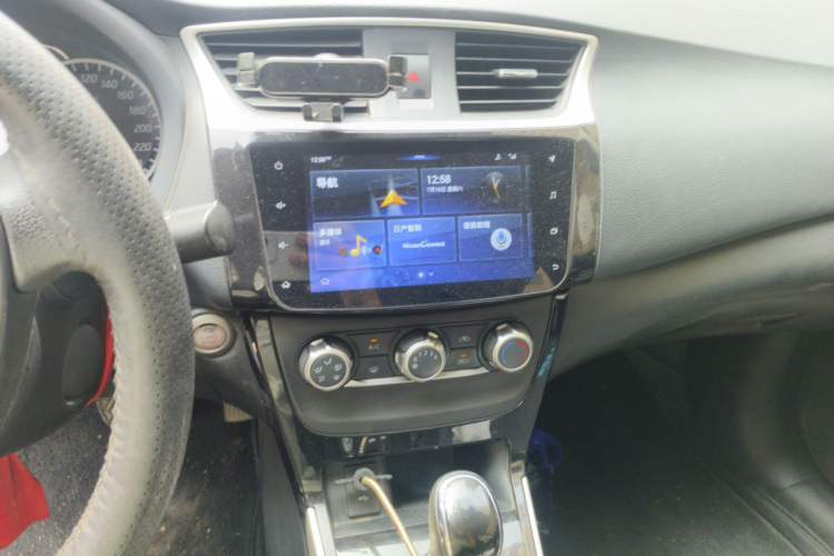 Used Nissan Sylphy 2019 1.6XV CVT Smart Connect Luxury Edition China VI Standard Audio And AC Panel