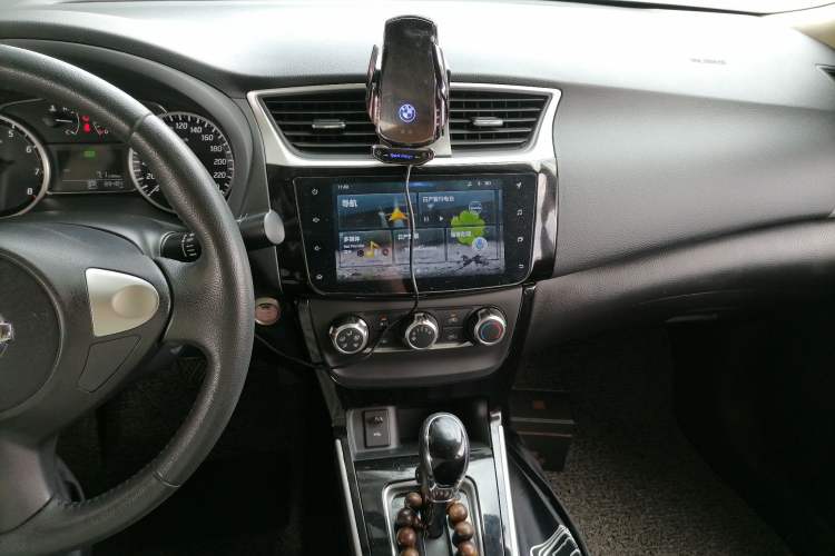 Used Nissan Sylphy 2019 1.6XV CVT Smart Connect Luxury Edition China VI Standard Audio And AC Panel
