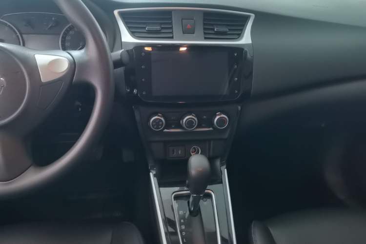 Used Nissan Sylphy 2019 Classic 1.6XL CVT Luxury Edition Audio And AC Panel