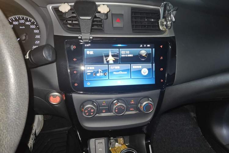 Used Nissan Sylphy 2019 1.6XV CVT Smart Connect Luxury Edition China V Standard Audio And AC Panel