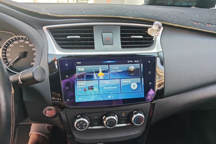 Used Nissan Sylphy 2019 1.6XV CVT Smart Connect Luxury Edition China VI Standard Audio And AC Panel