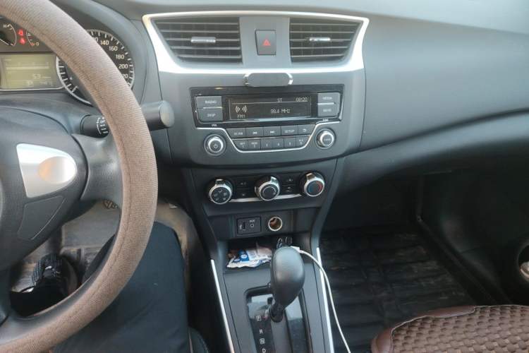 Used Nissan Sylphy 2019 Classic 1.6XE CVT Comfort Edition Audio And AC Panel