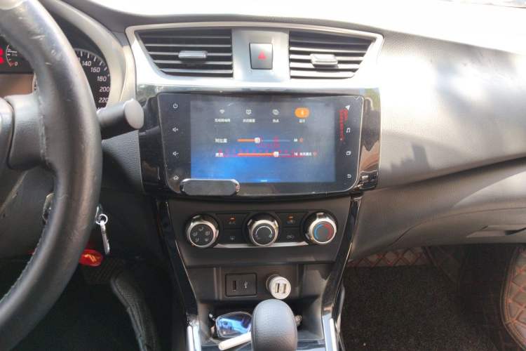 Used Nissan Sylphy 2019 Classic 1.6XL CVT Luxury Edition Audio And AC Panel