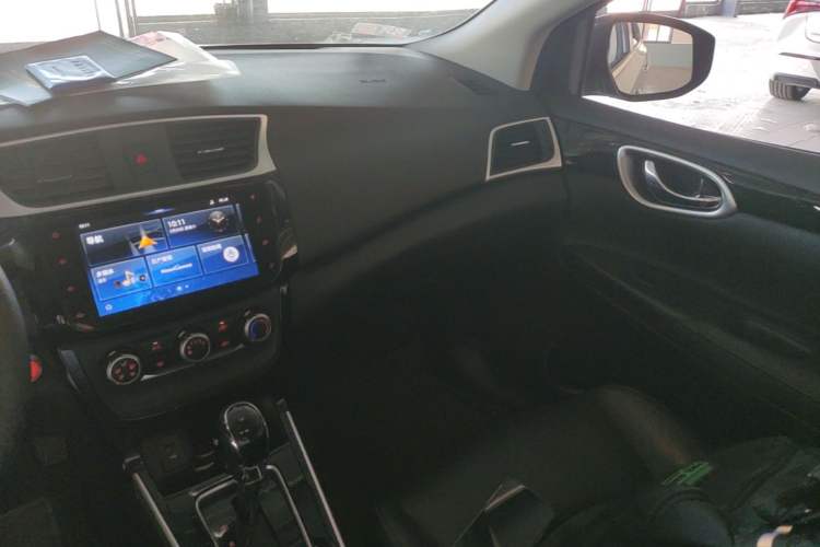 Used Nissan Sylphy 2019 1.6XV CVT Smart Connect Luxury Edition China VI Standard Audio And AC Panel