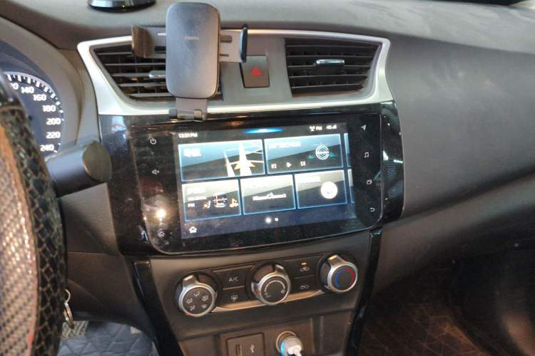 Used Nissan Sylphy 2019 Classic 1.6XL CVT Luxury Edition Audio And AC Panel