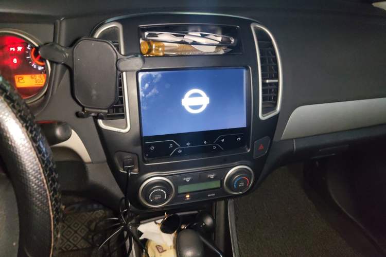 Used Nissan Sylphy 2019 Classic 1.6XE+ CVT SmartConnect Leading Edition Audio And AC Panel