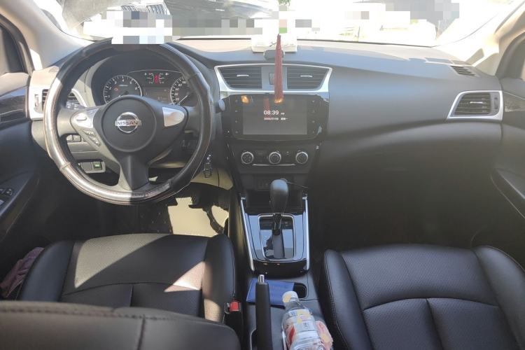 Used Nissan Sylphy 2019 Classic 1.6XL CVT Luxury Edition Center Console