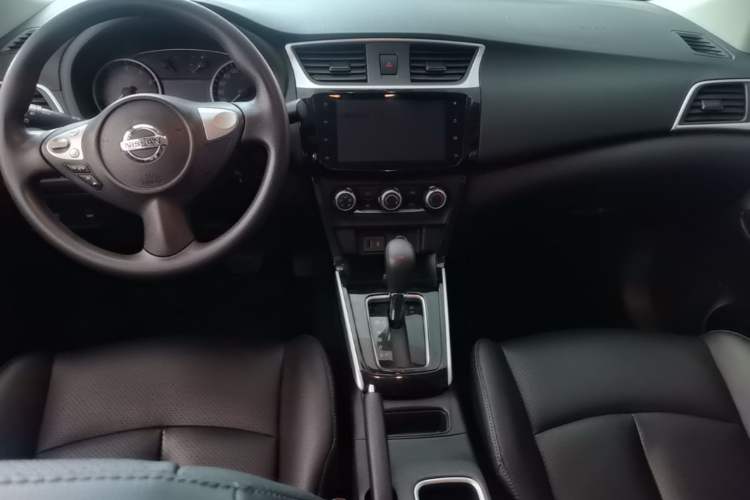 Used Nissan Sylphy 2019 Classic 1.6XL CVT Luxury Edition Center Console