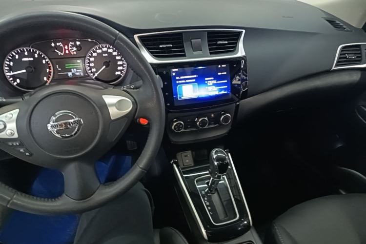 Used Nissan Sylphy 2019 1.6XV CVT Smart Connect Luxury Edition China VI Standard Center Console