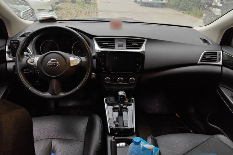 Used Nissan Sylphy 2019 1.6XV CVT Smart Connect Luxury Edition China V Standard Center Console