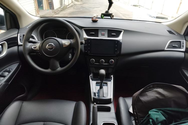 Used Nissan Sylphy 2019 Classic 1.6XL CVT Luxury Edition Center Console