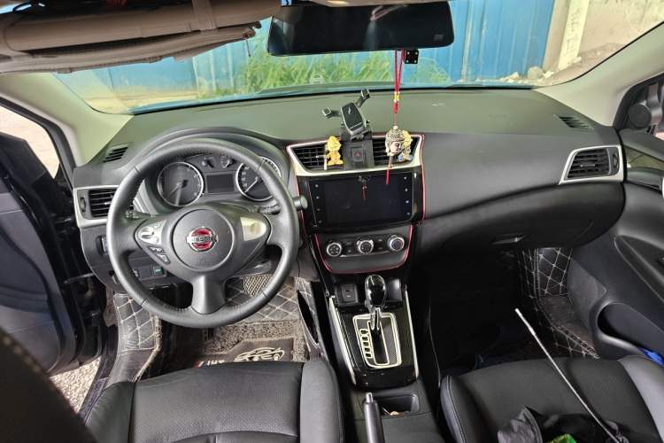 Used Nissan Sylphy 2019 1.6XV CVT Smart Connect Luxury Edition China VI Standard Center Console