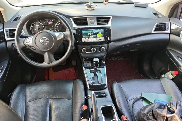 Used Nissan Sylphy 2019 1.6XV CVT Smart Connect Luxury Edition China VI Standard Center Console