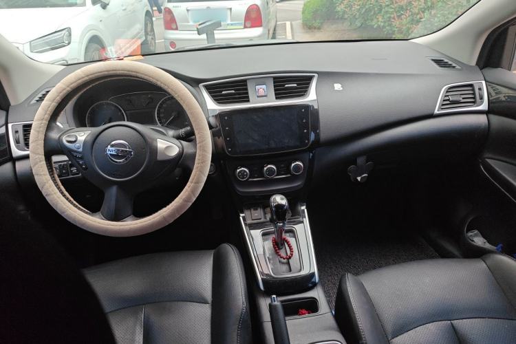 Used Nissan Sylphy 2019 1.6XV CVT Smart Connect Luxury Edition China V Standard Center Console