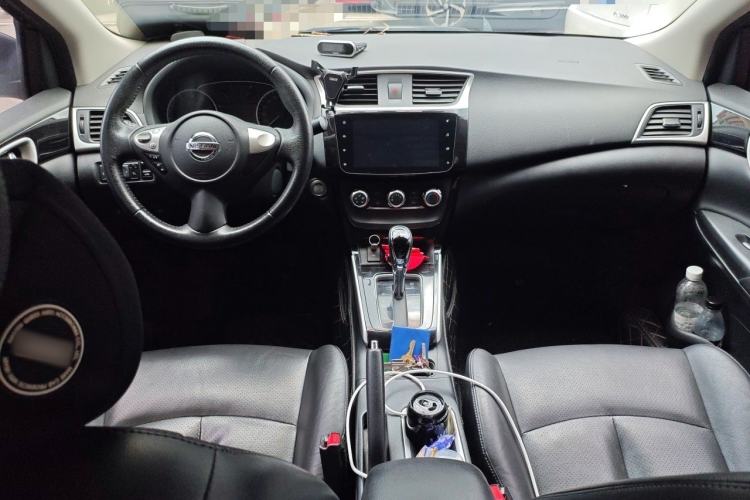 Used Nissan Sylphy 2019 1.6XV CVT Smart Connect Luxury Edition China V Standard Center Console