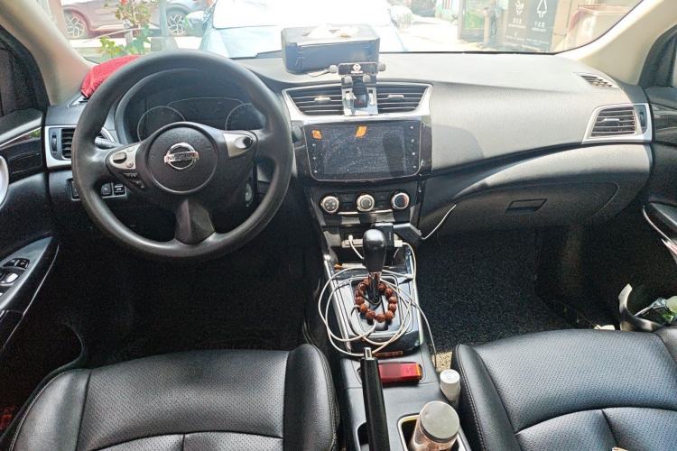Used Nissan Sylphy 2019 Classic 1.6XL CVT Luxury Edition Center Console