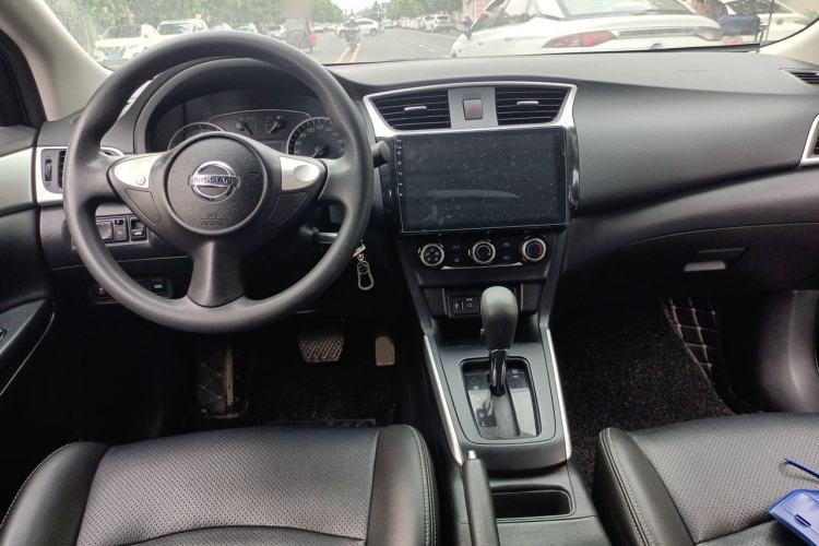 Used Nissan Sylphy 2019 Classic 1.6XE CVT Comfort Edition Center Console